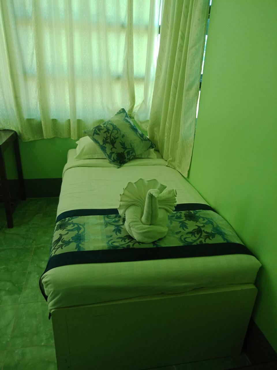 Nay Chi Lin Hotel Pathein Kültér fotó